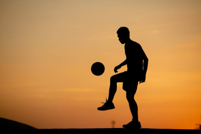 &nbsp;“Tenía terror de volver a doblarme el tobillo jugando a la pelota después de un esguince. Las tiras cruzadas te traban el pie al tiro para que no se te falsee. Firmeza real, 10/10.